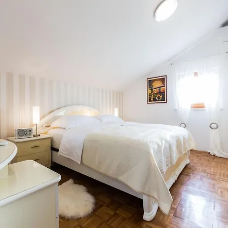 Willa Modern Escape With Private Pool Sauna Game Bbq Near *
