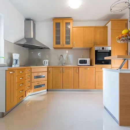 Modern Escape With Private Pool Sauna Game Bbq Near Zadar