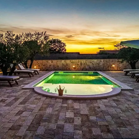 Modern Escape With Private Pool Sauna Game Bbq Near Zadar