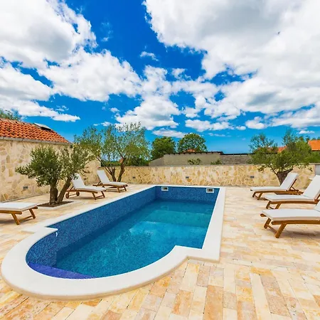 Villa Modern Escape With Private Pool Sauna Game Bbq Near *