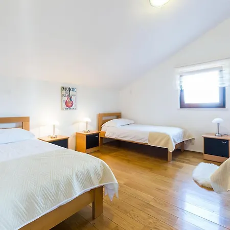Villa Modern Escape With Private Pool Sauna Game Bbq Near